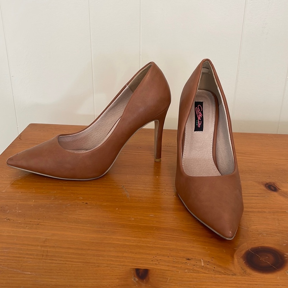 3 inch heels.  Size 8.5